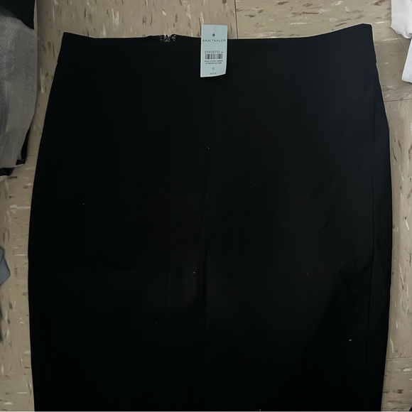 Petite Seamed Pencil Skirt - black - Picture 3 of 4
